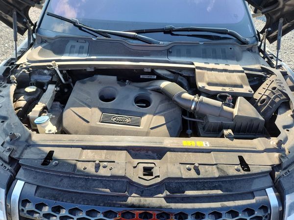 2016 LAND ROVER RANGEROVER SE