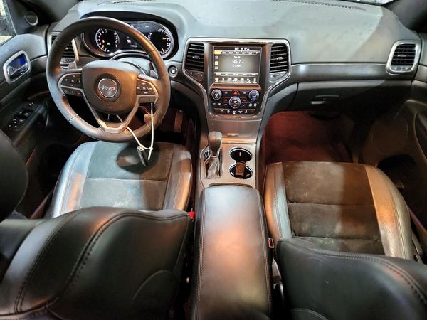 2017 JEEP GRAND CHEROKEE LAREDO 4X4