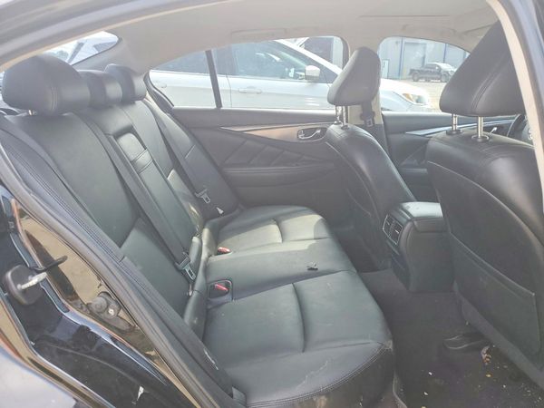 2017 INFINITI Q50