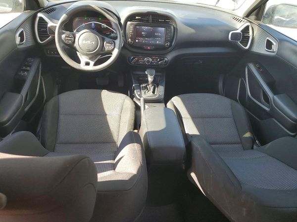 2024 KIA SOUL LX, S