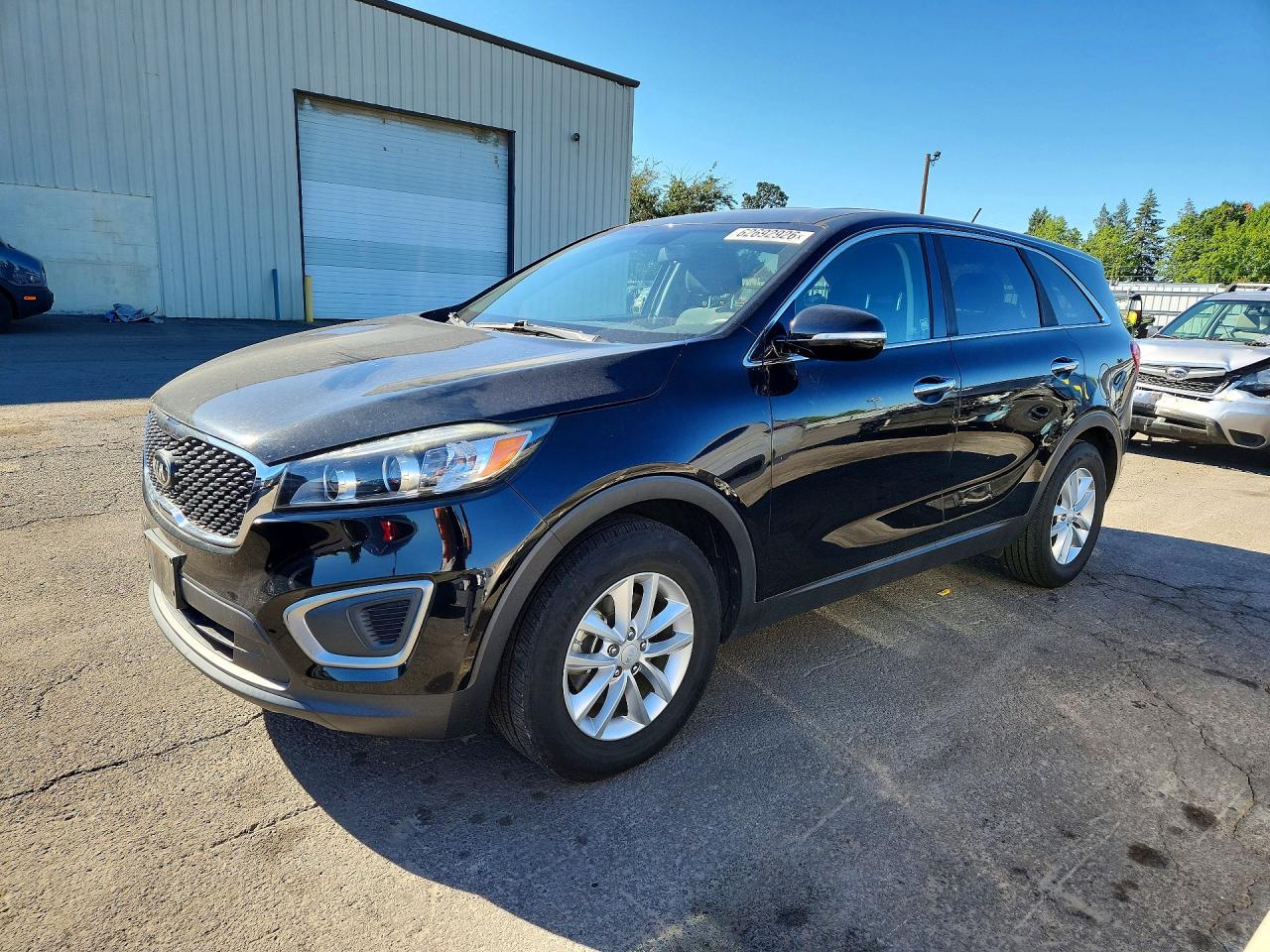 2016 KIA SORENTO L / LX