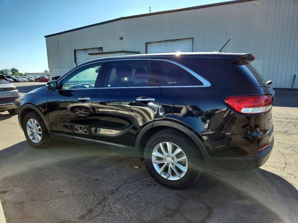 2016 KIA SORENTO L / LX