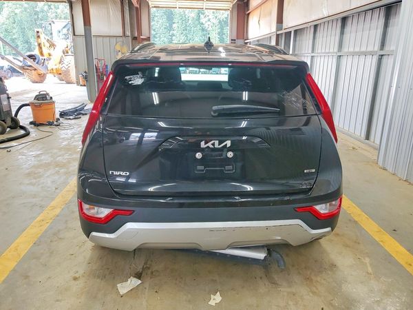 2025 KIA NIRO LX