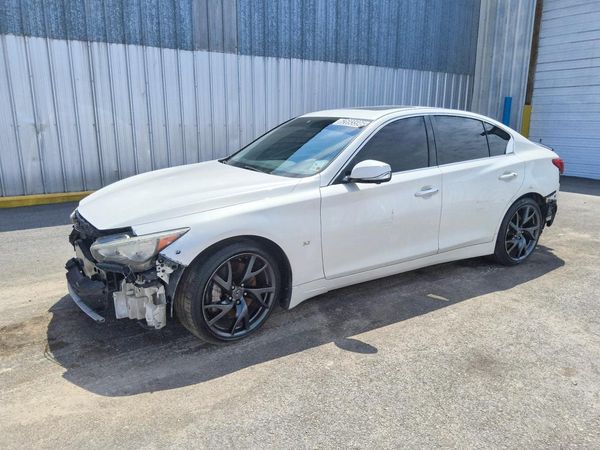2015 INFINITI Q50