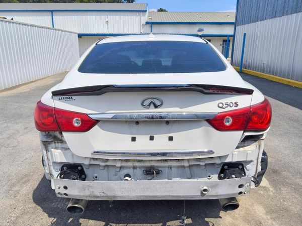 2015 INFINITI Q50