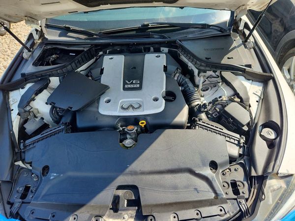 2015 INFINITI Q50