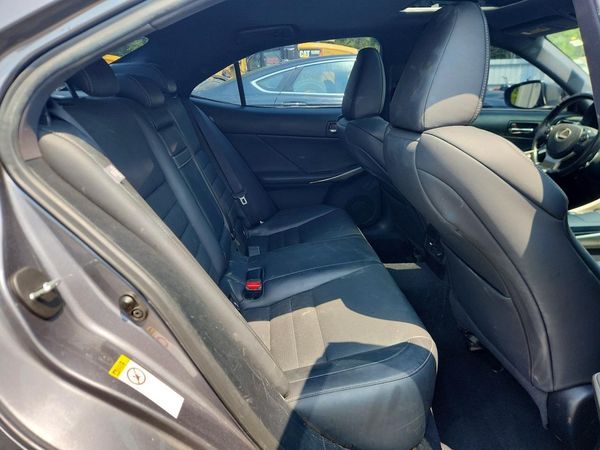 2016 LEXUS IS 300