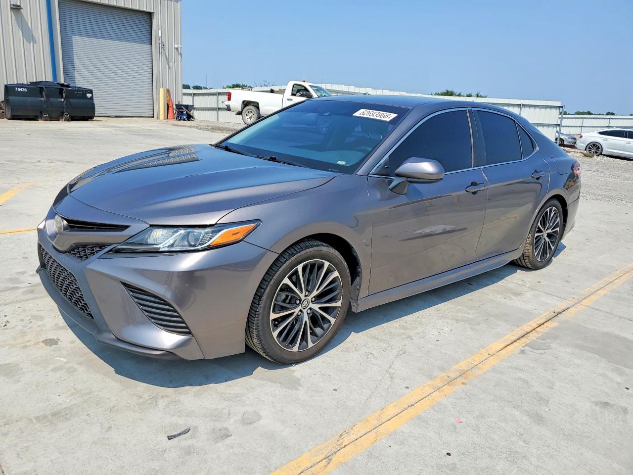 2018 TOYOTA CAMRY L/LE/SE/XLE — Front 3/4