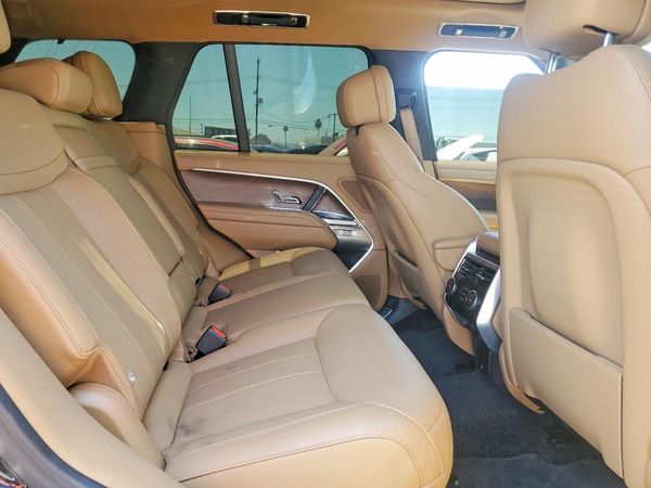 2025 LAND ROVER RANGE ROVER SE
