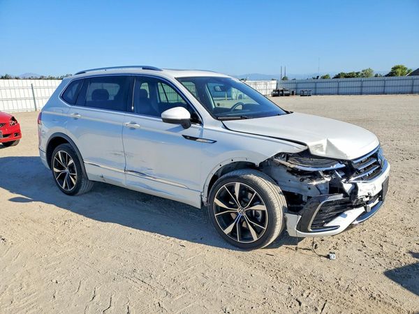 2024 VOLKSWAGEN TIGUAN 4Motion SEL R-Line Black