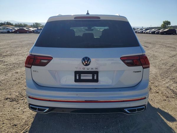 2024 VOLKSWAGEN TIGUAN 4Motion SEL R-Line Black