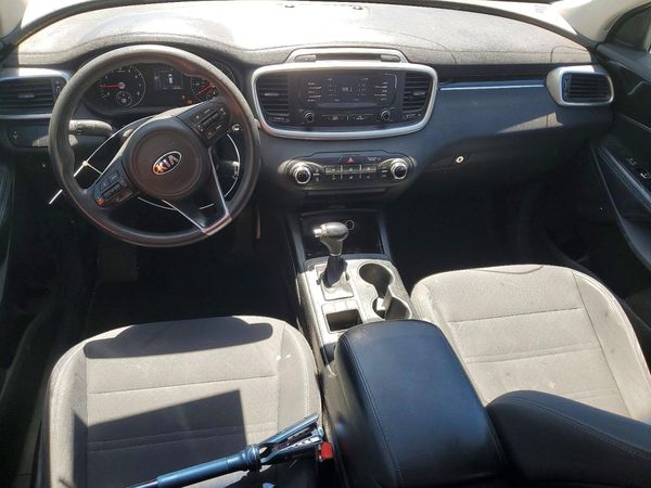 2017 KIA SORENTO L, LX