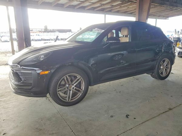 2022 PORSCHE MACAN