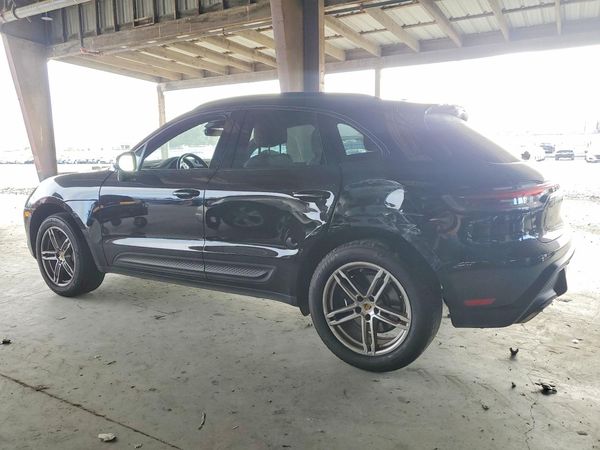 2022 PORSCHE MACAN