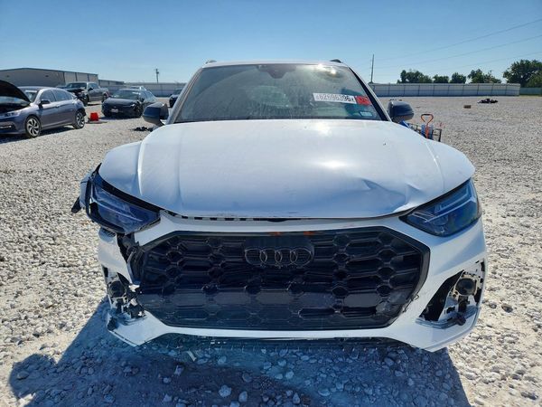 2025 AUDI SQ5