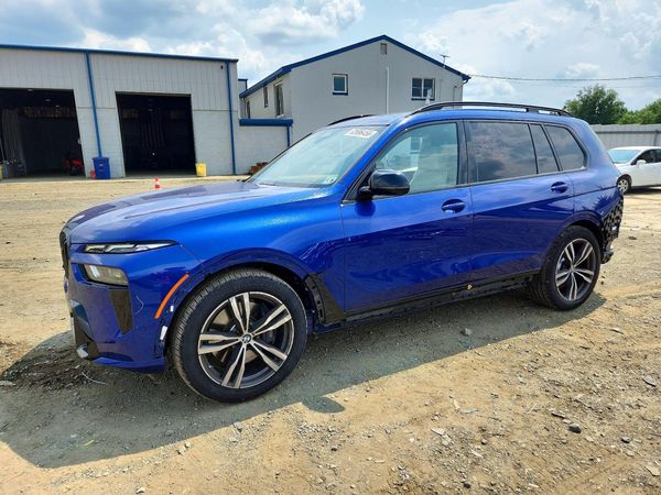 2025 BMW X7 M60i