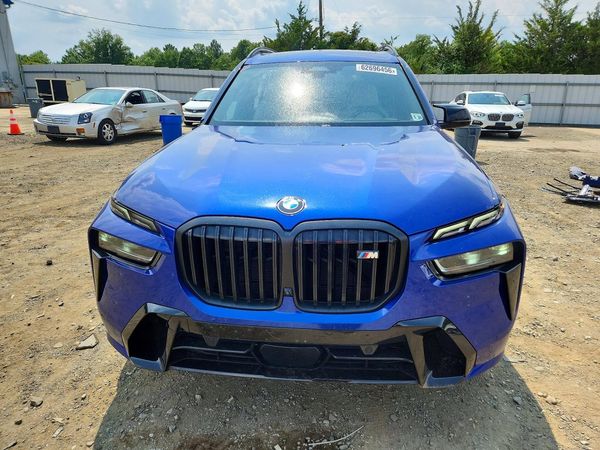 2025 BMW X7 M60i