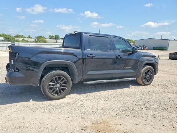 2025 TOYOTA TUNDRA