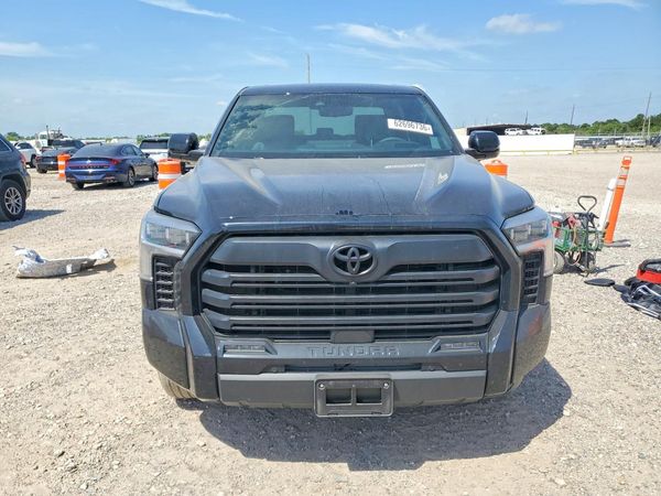 2025 TOYOTA TUNDRA