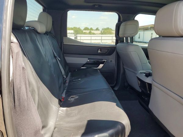 2025 TOYOTA TUNDRA