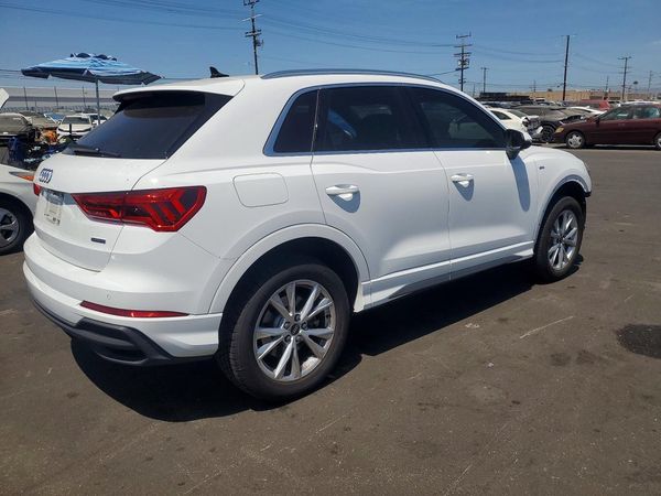 2024 AUDI Q3 S Line quattro Premium