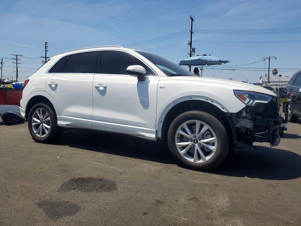 2024 AUDI Q3 S Line quattro Premium