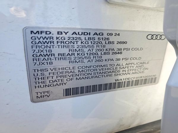 2024 AUDI Q3 S Line quattro Premium
