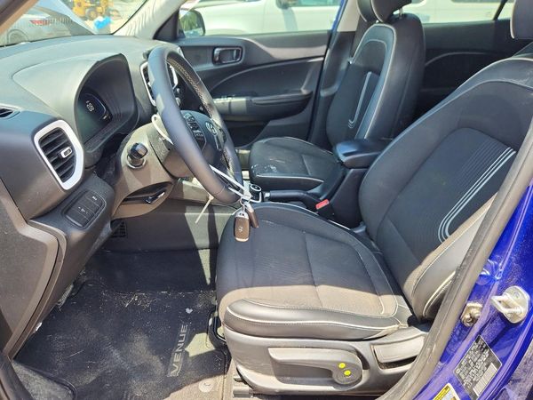 2024 HYUNDAI VENUE SEL / Limited