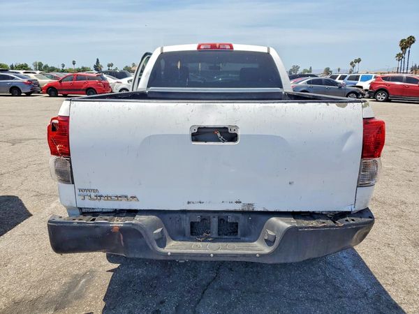 2013 TOYOTA TUNDRA Delux — DIRR