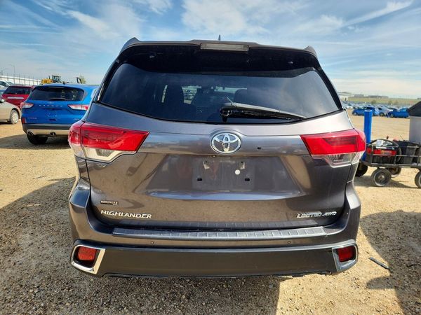 2018 TOYOTA HIGHLANDER