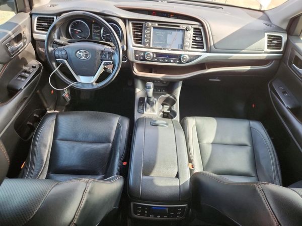 2018 TOYOTA HIGHLANDER
