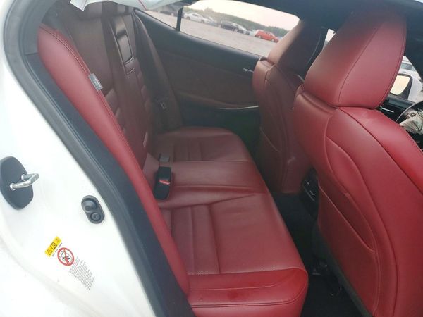 2016 LEXUS IS 200t
