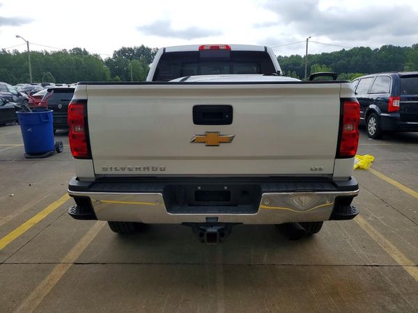 2019 CHEVROLET SILVERADO LTZ