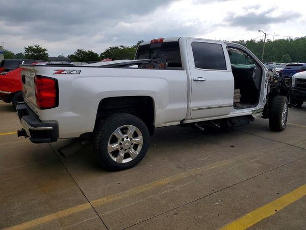 2019 CHEVROLET SILVERADO LTZ