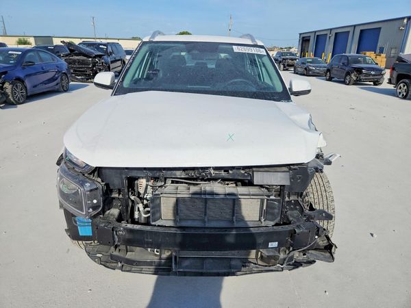 2026 HYUNDAI VENUE SEL, SEL w/ 2-Tone Roof