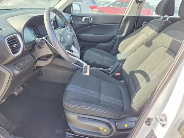 2026 HYUNDAI VENUE SEL, SEL w/ 2-Tone Roof
