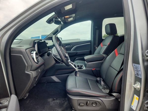 2025 CHEVROLET COLORADO