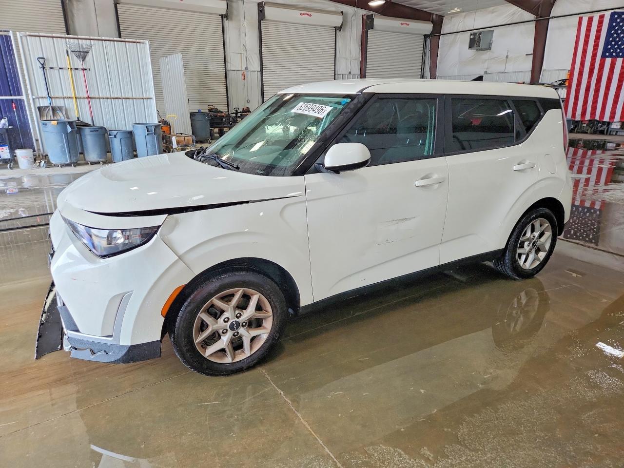 2023 KIA SOUL LX, S