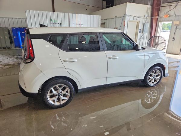 2023 KIA SOUL LX, S