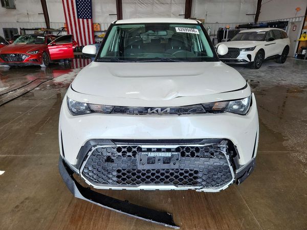 2023 KIA SOUL LX, S