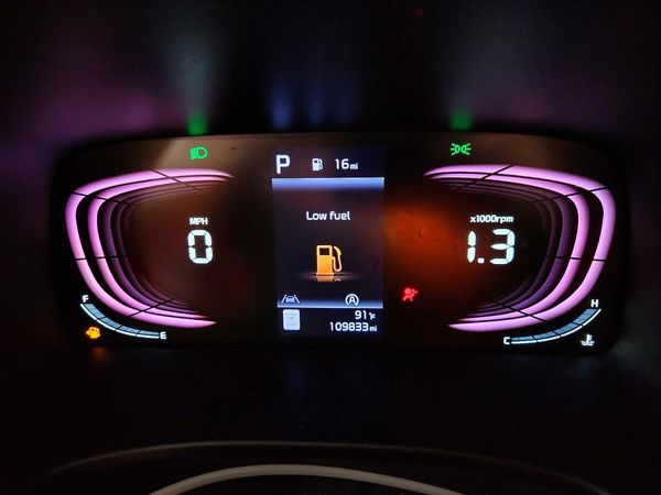 2023 KIA SOUL LX, S