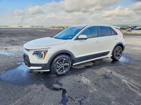 2026 KIA NIRO LX