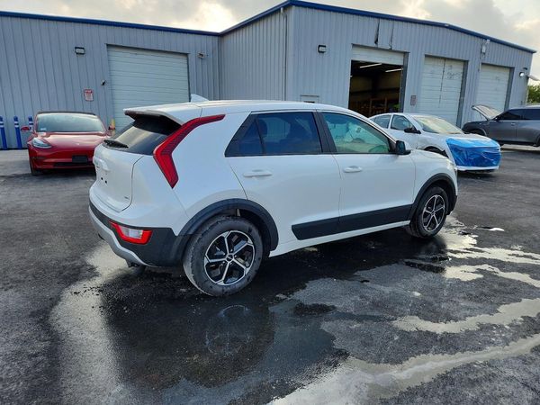 2026 KIA NIRO LX