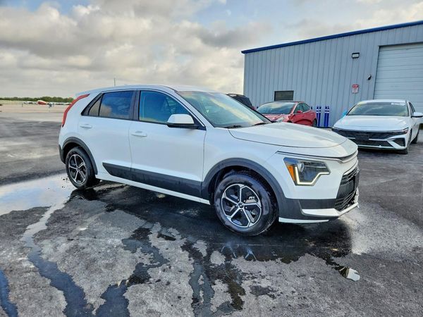 2026 KIA NIRO LX