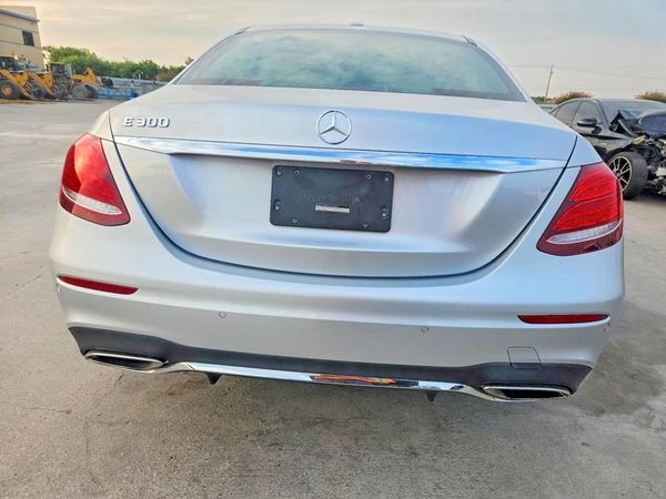 2017 MERCEDES-BENZ E E300