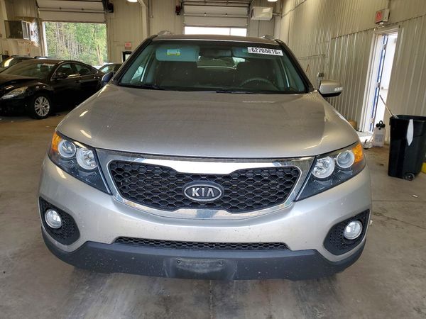2013 KIA SORENTO Base / LX
