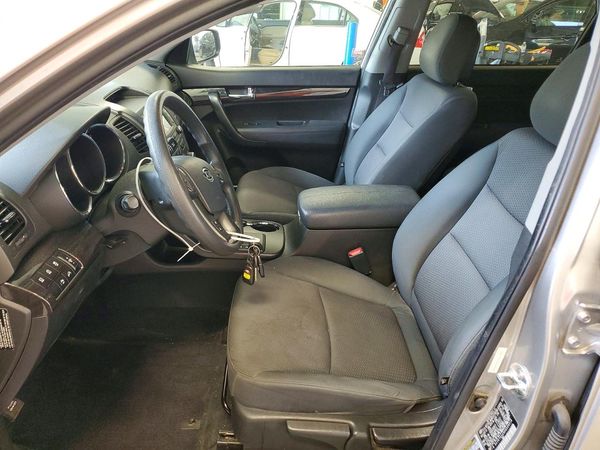 2013 KIA SORENTO Base / LX
