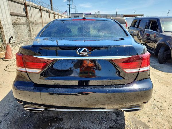 2013 LEXUS LS 460