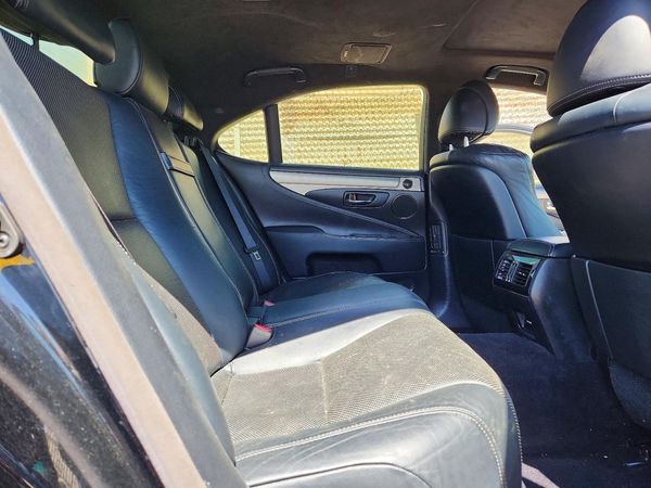 2013 LEXUS LS 460