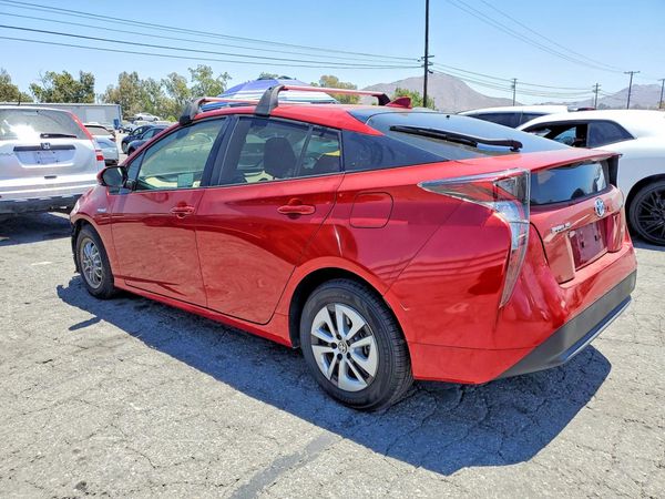 2016 TOYOTA PRIUS